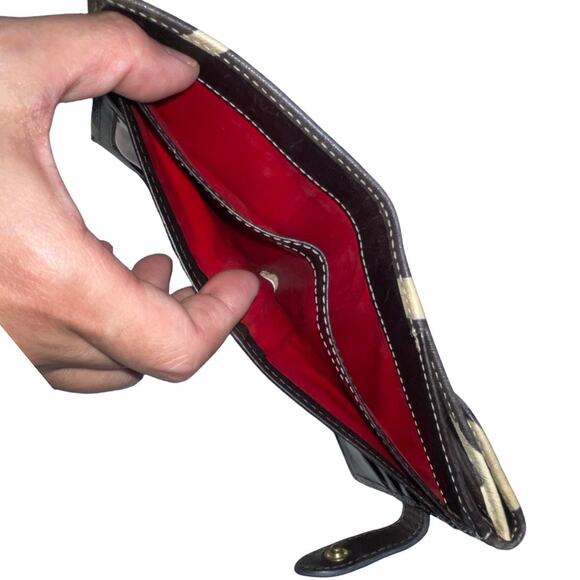 Dooney & Bourke Cream Brown Giraffe Print Leather Bifold Wallet - Picture 8 of 8